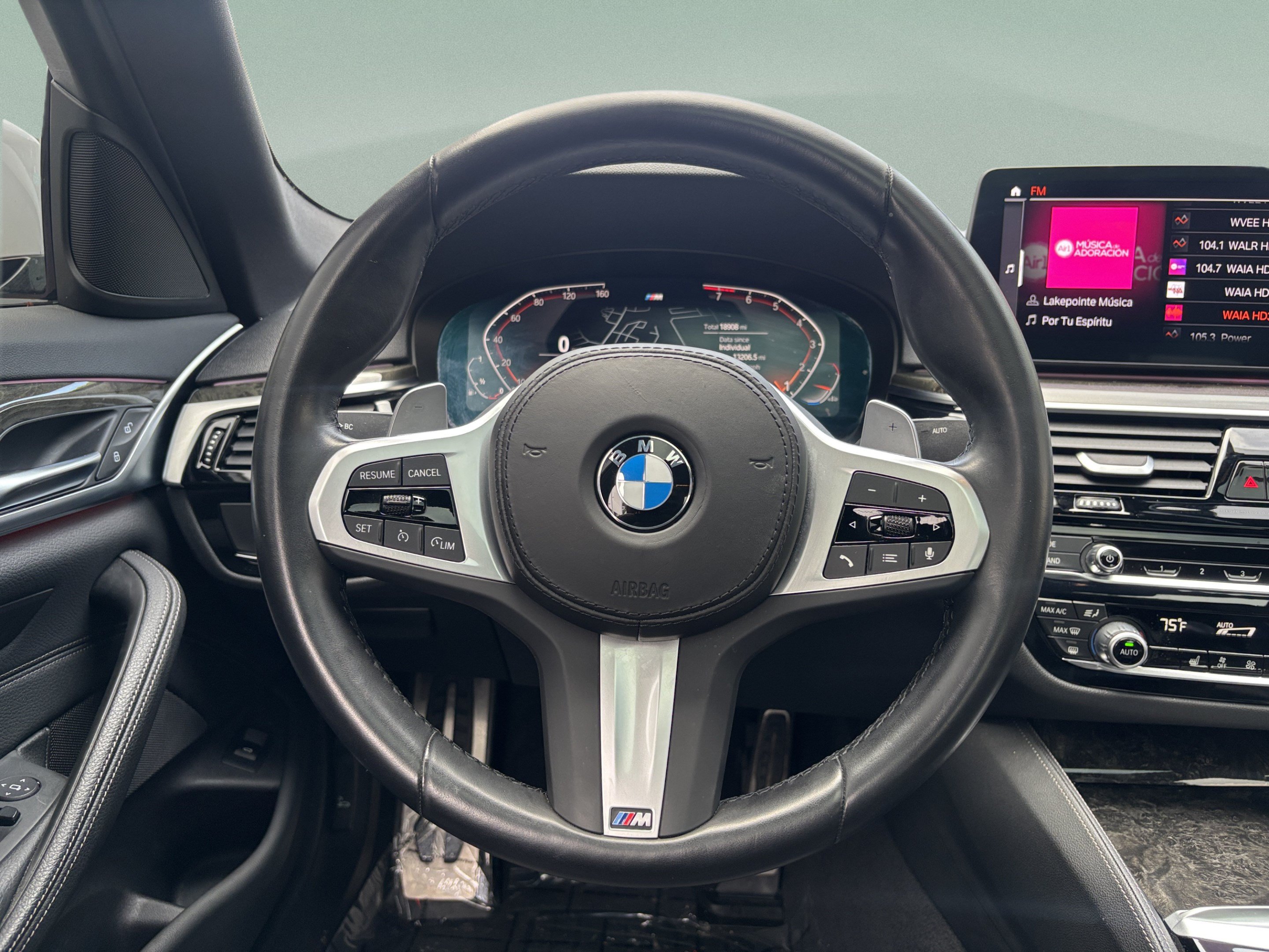 Used 2023 BMW 540i w/ M Sport Package RWD image 11