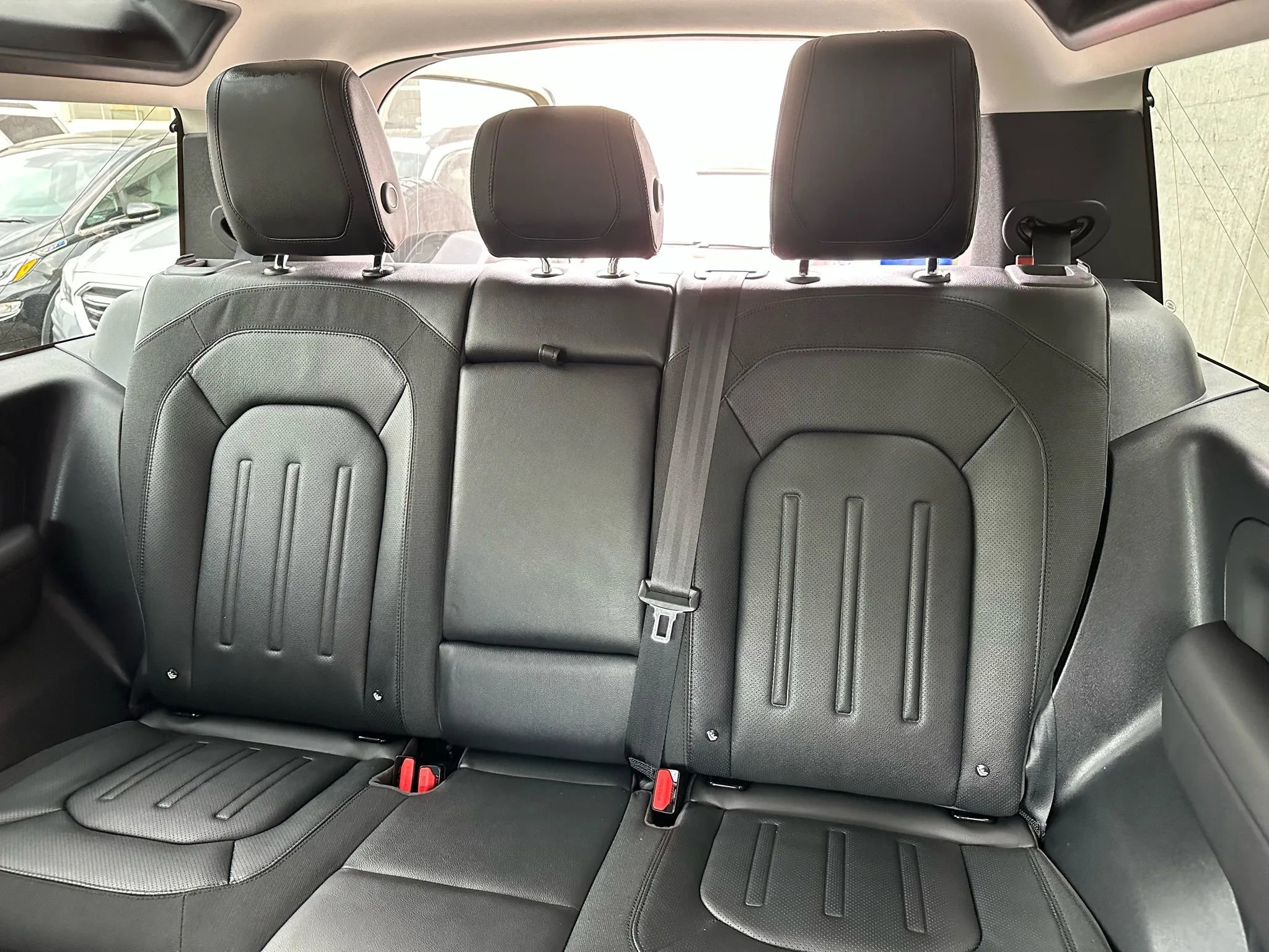 Used 2021 Land Rover Defender 90 First Edition image 14