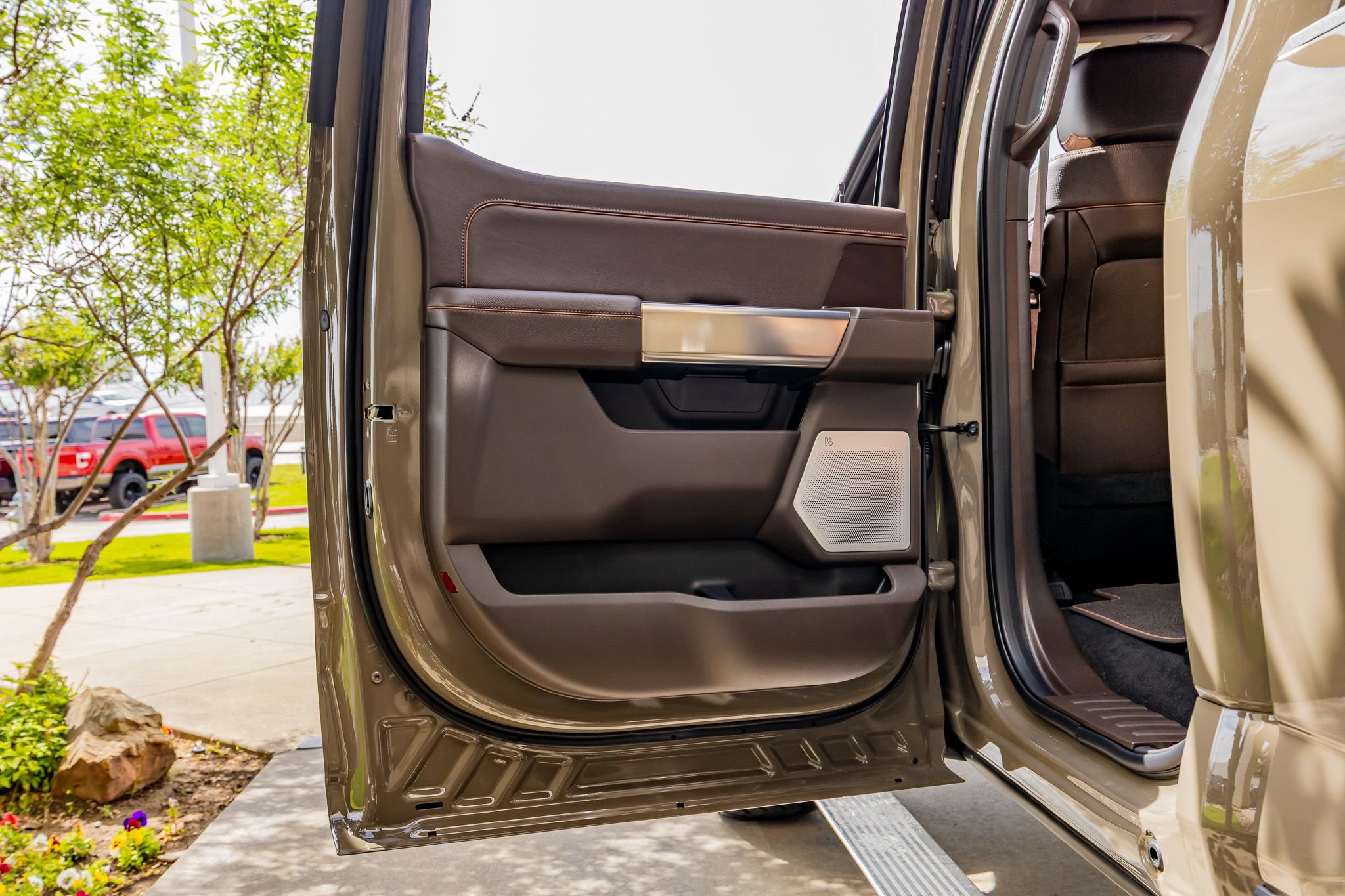 Used 2026 Ford F450 King Ranch w/ Chrome Package image 39