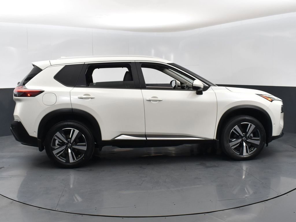 Used 2023 Nissan Rogue SL w/ SL Premium Package image 8