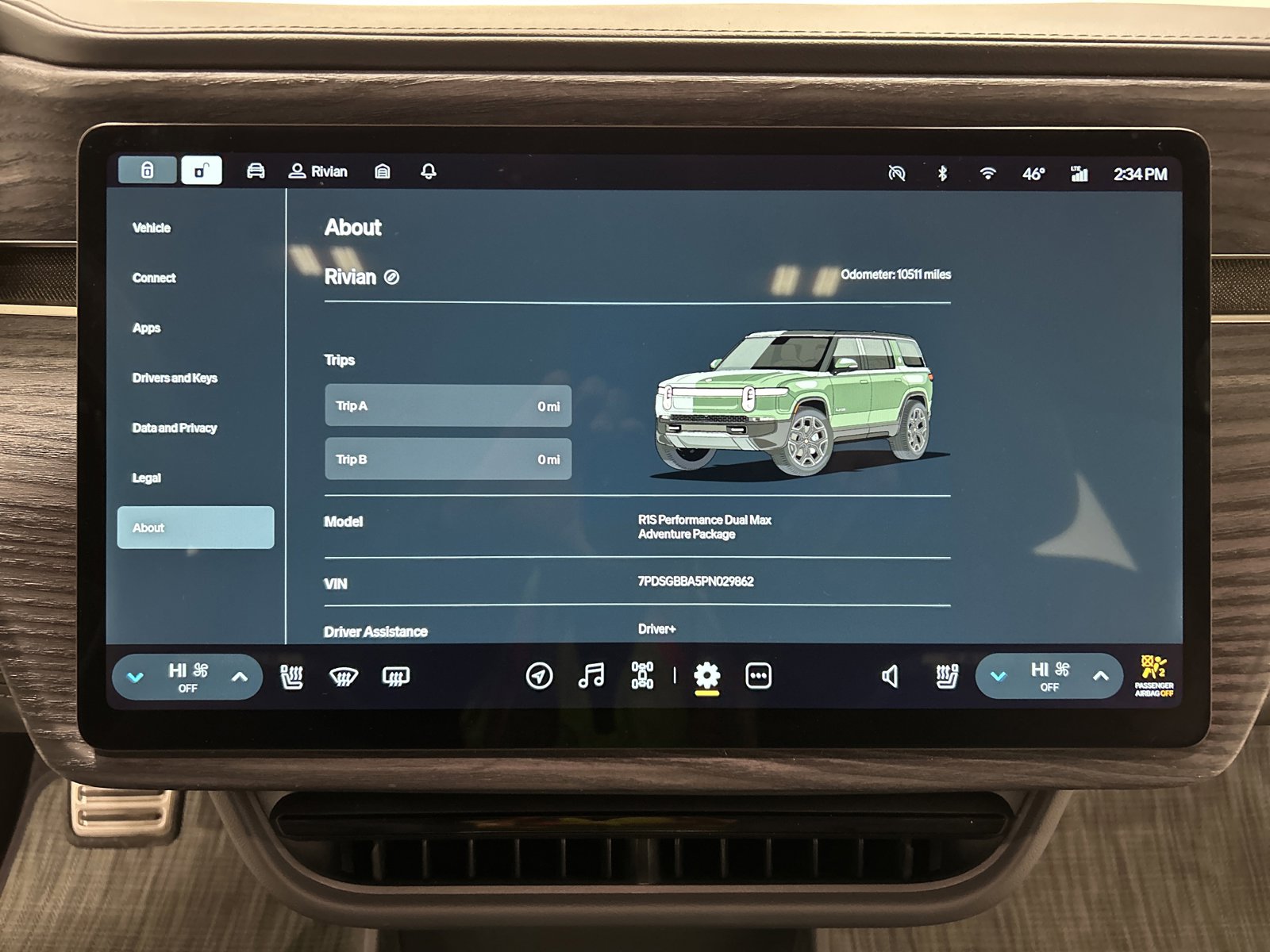 Used 2023 Rivian R1S Adventure image 29