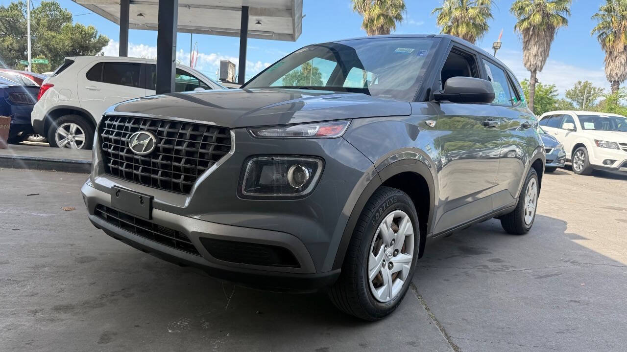 Used 2020 Hyundai Venue SE FWD image 21