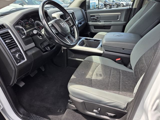 Used 2020 RAM 1500 Classic SLT w/ Luxury Group image 10