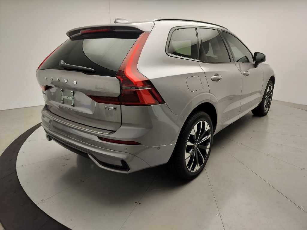 Used 2026 Volvo XC60 B5 Plus w/ Protection Package Premier AWD/4WD image 5