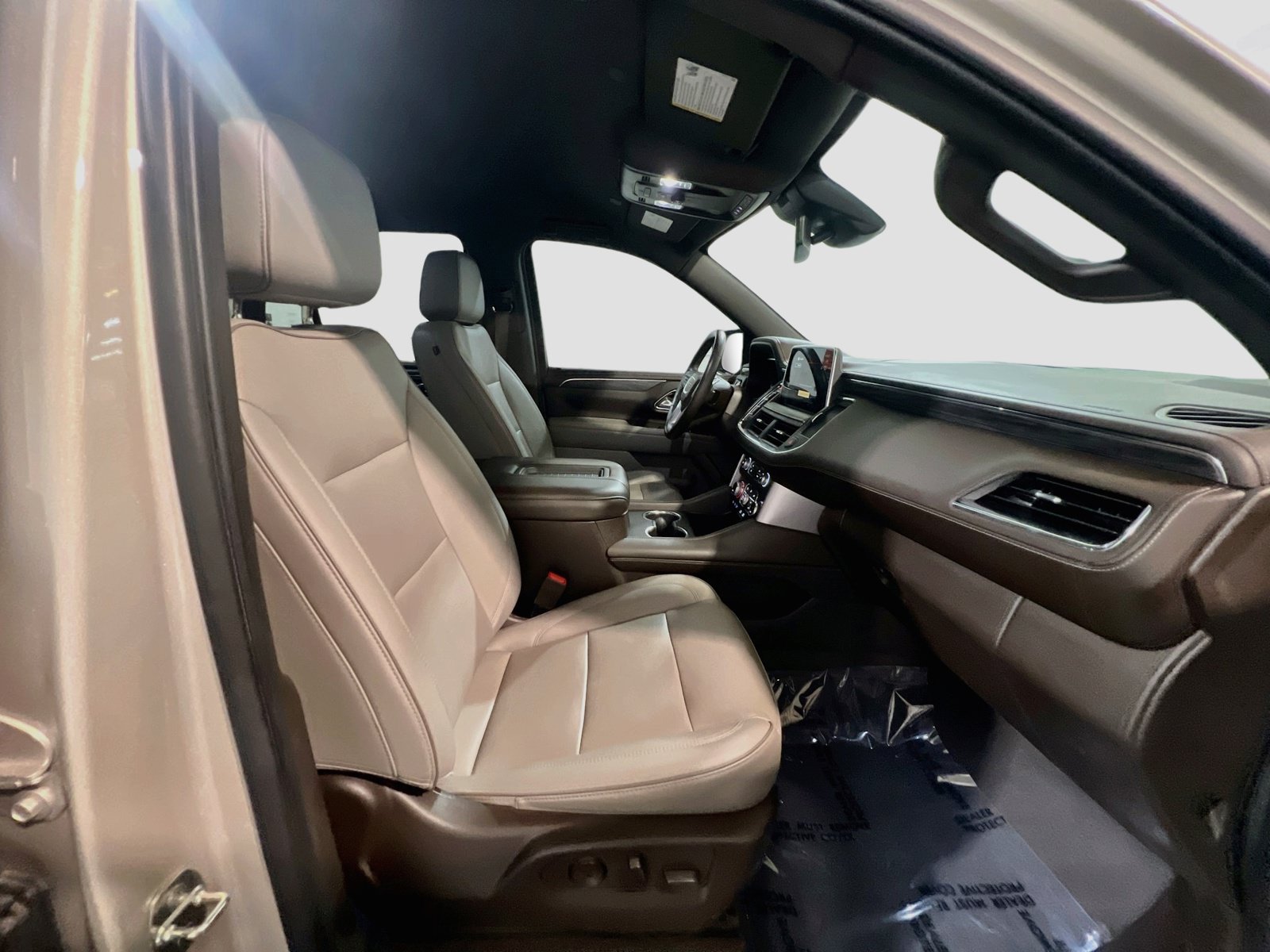Used 2023 GMC Yukon SLT RWD image 22