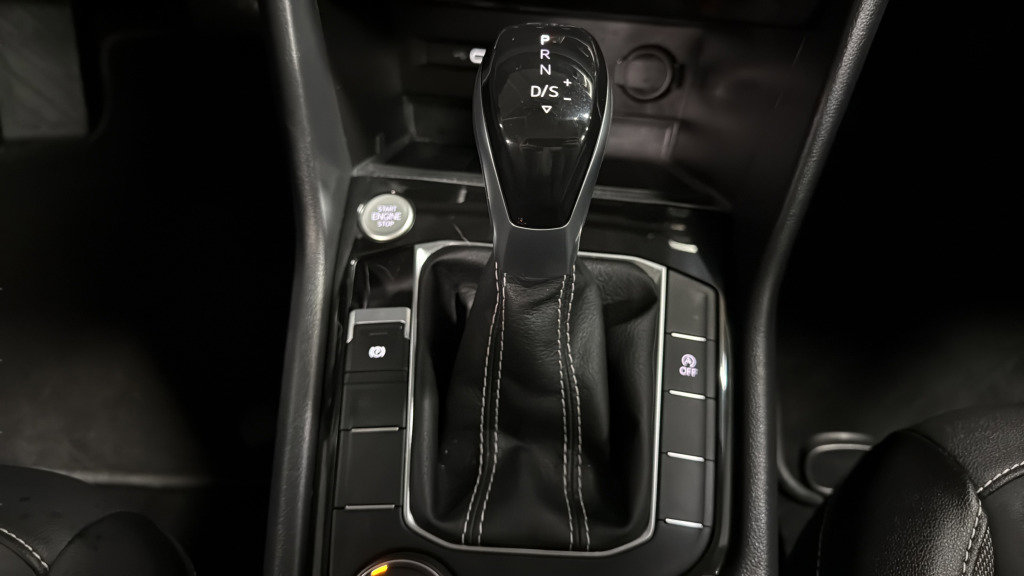 Used 2023 Volkswagen Taos SE image 40