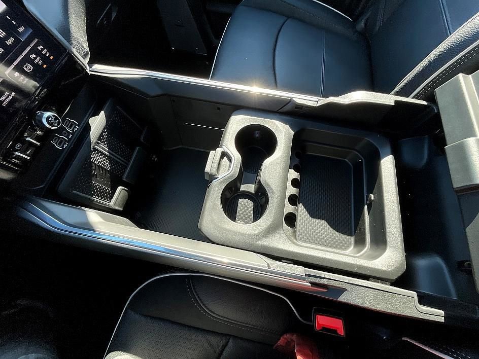 New 2026 RAM 3500 Laramie AWD/4WD image 32