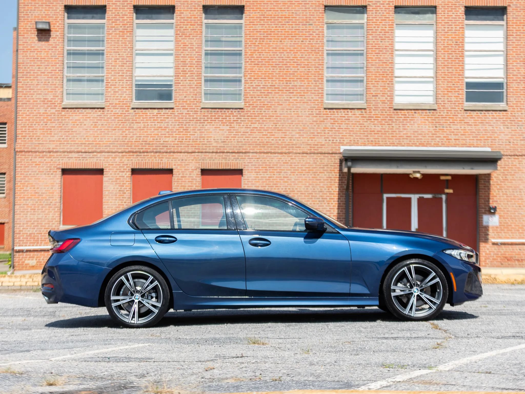 Used 2023 BMW 330i Sedan w/ Driving Assistance Package RWD image 7