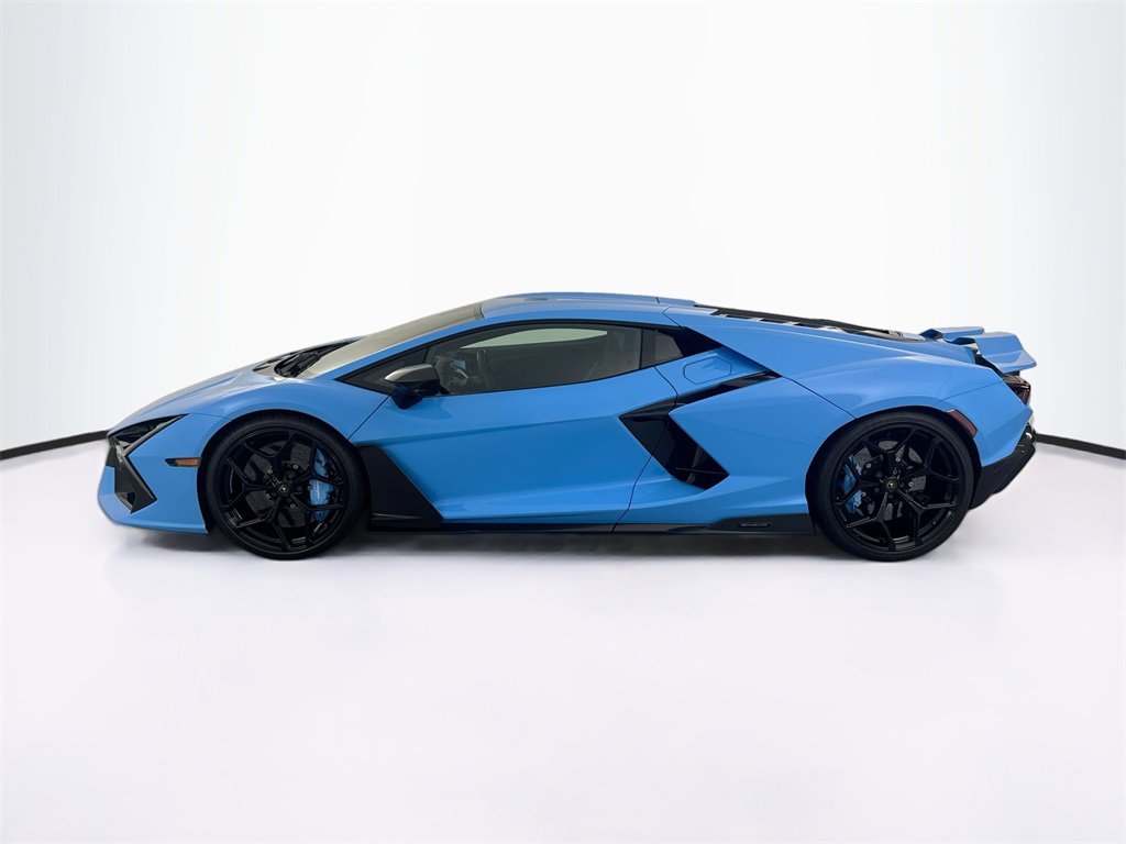 Used 2024 Lamborghini Revuelto image 8