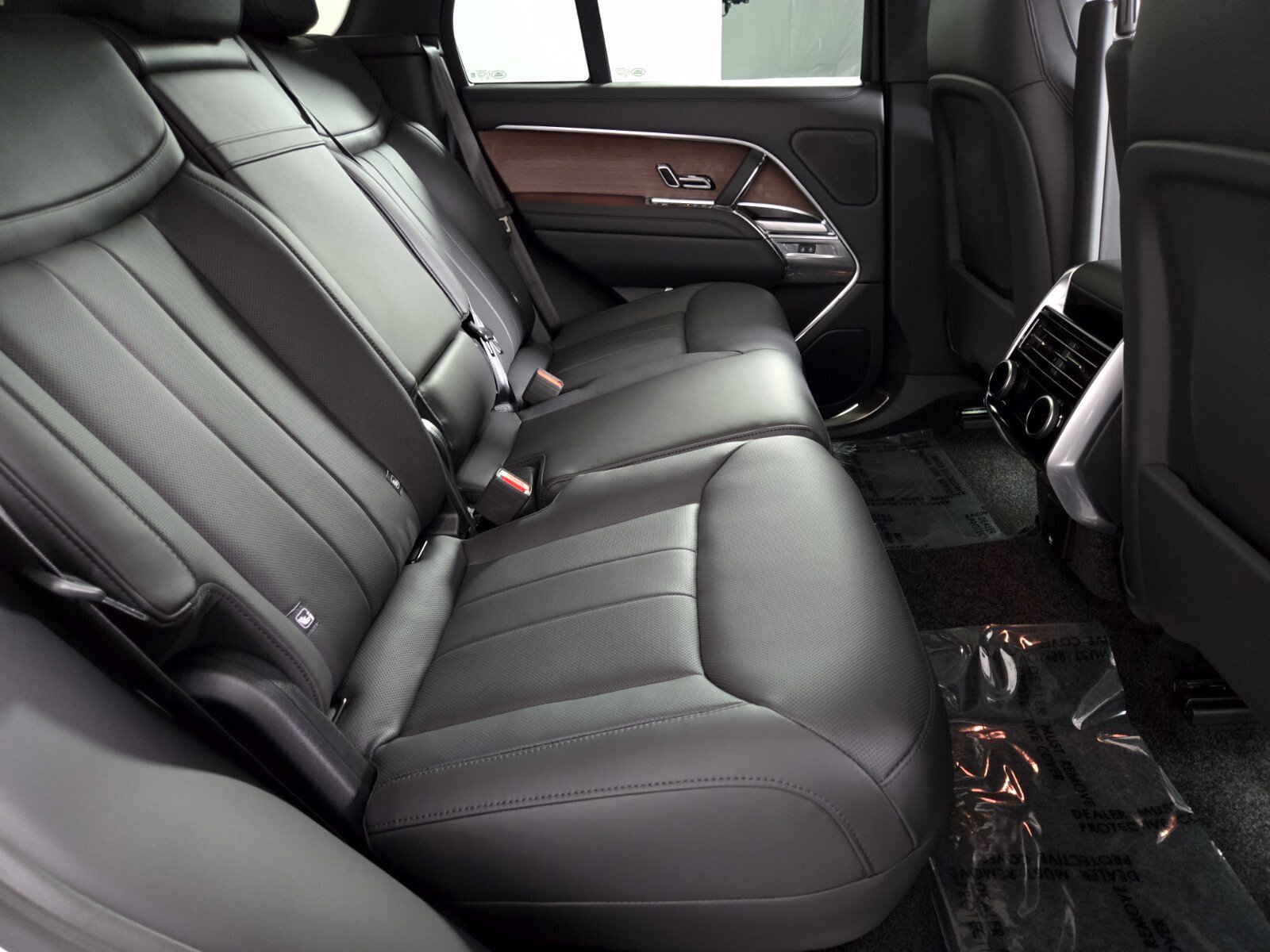 New 2027 Land Rover Range Rover SE AWD/4WD image 18