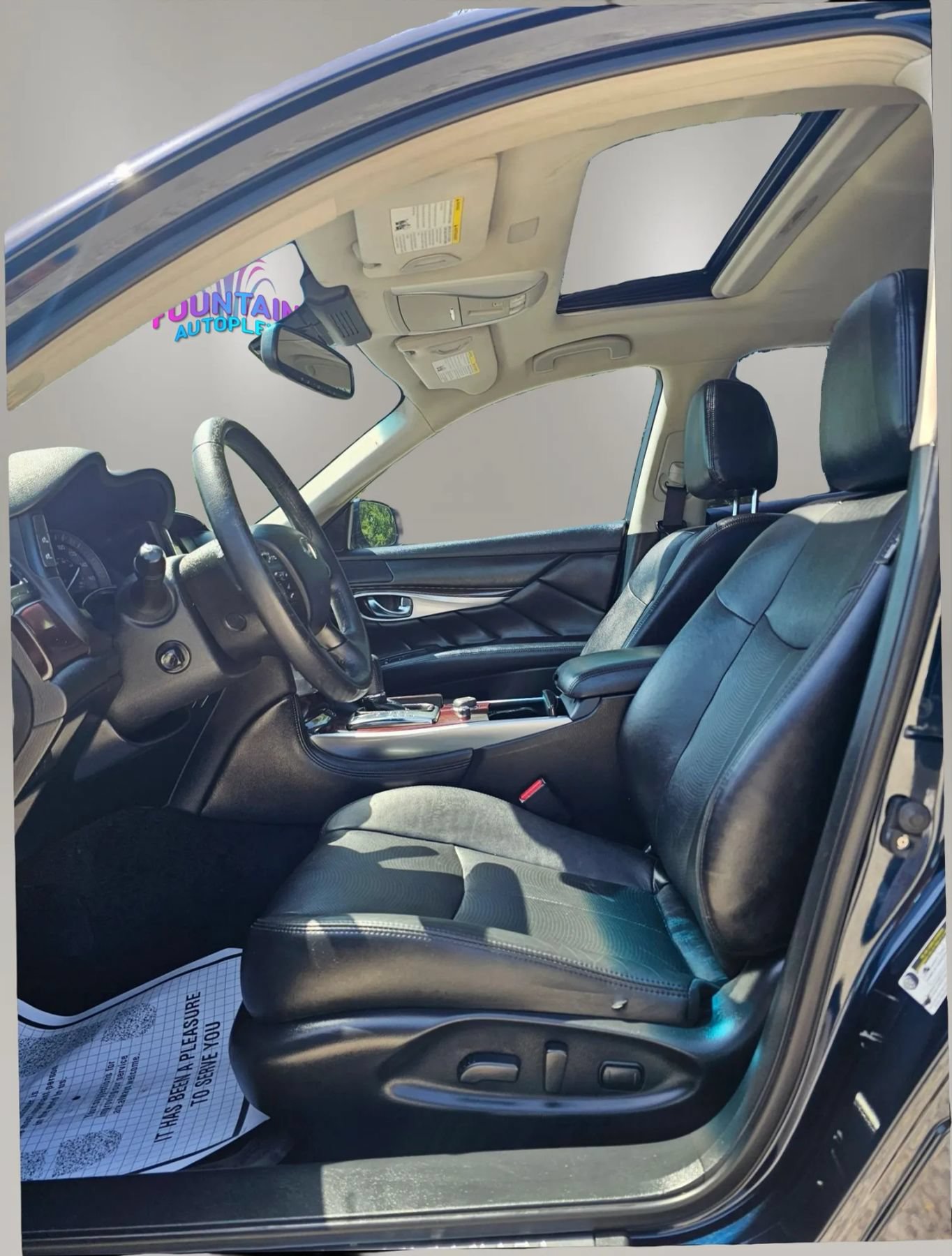 Used 2018 INFINITI Q70 Luxe RWD image 10