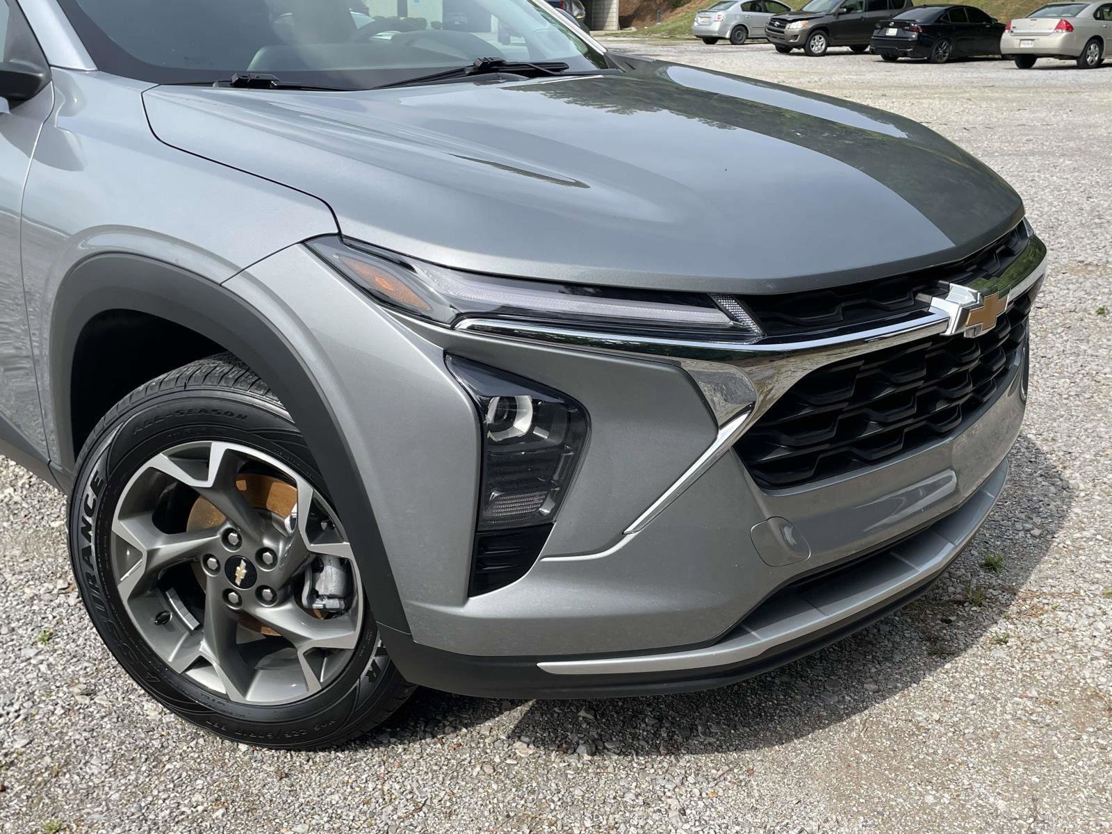 Used 2024 Chevrolet Trax LT FWD image 28