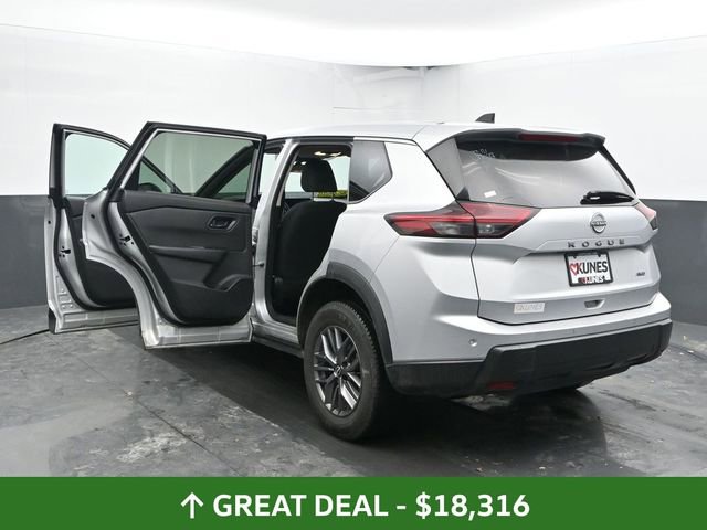 Used 2024 Nissan Rogue S image 55