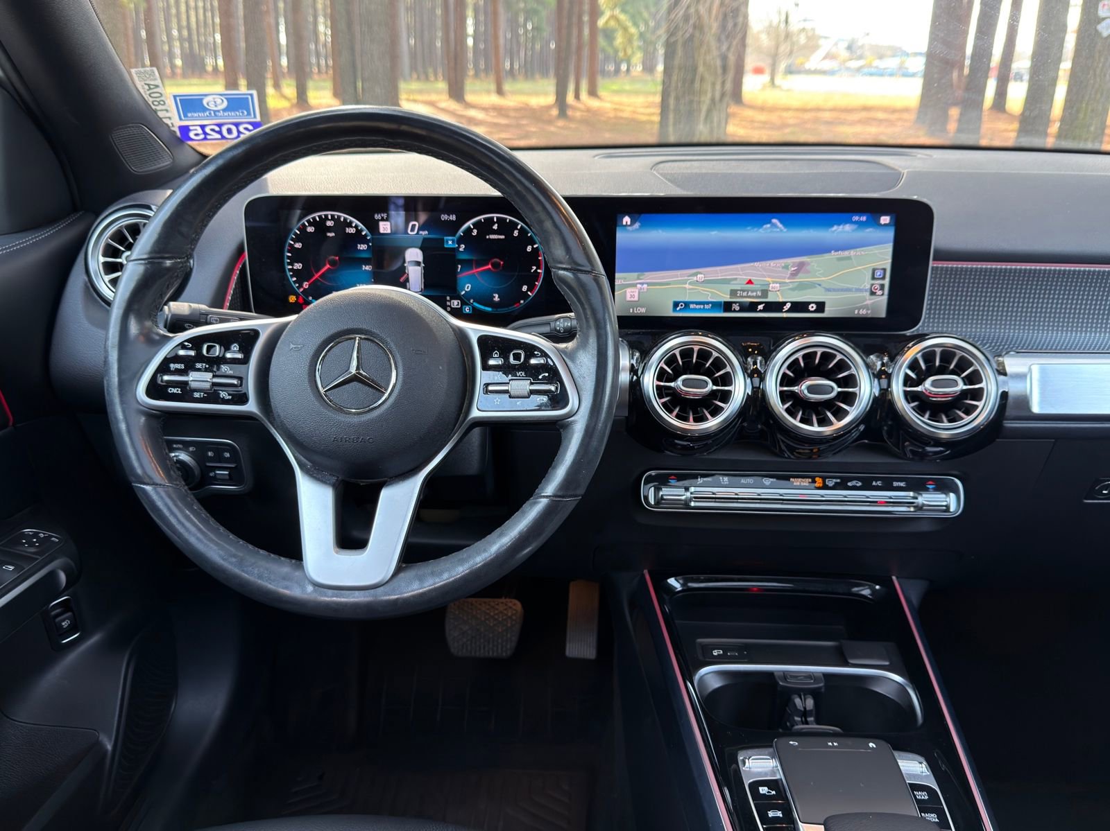 Used 2020 Mercedes-Benz GLB 250 4MATIC image 3