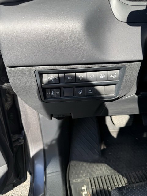 Used 2022 Toyota Tundra Platinum w/ Advanced Package image 15