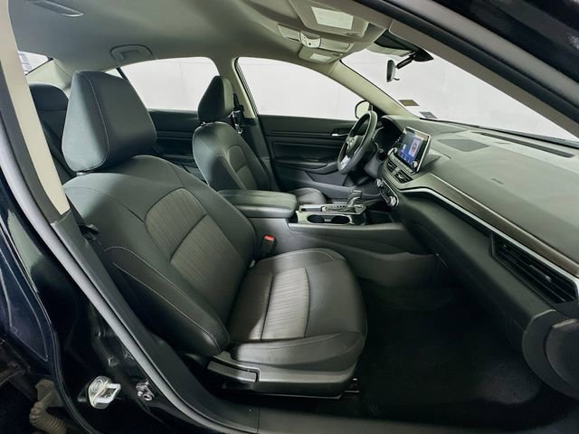 Used 2024 Nissan Altima 2.5 SV image 30