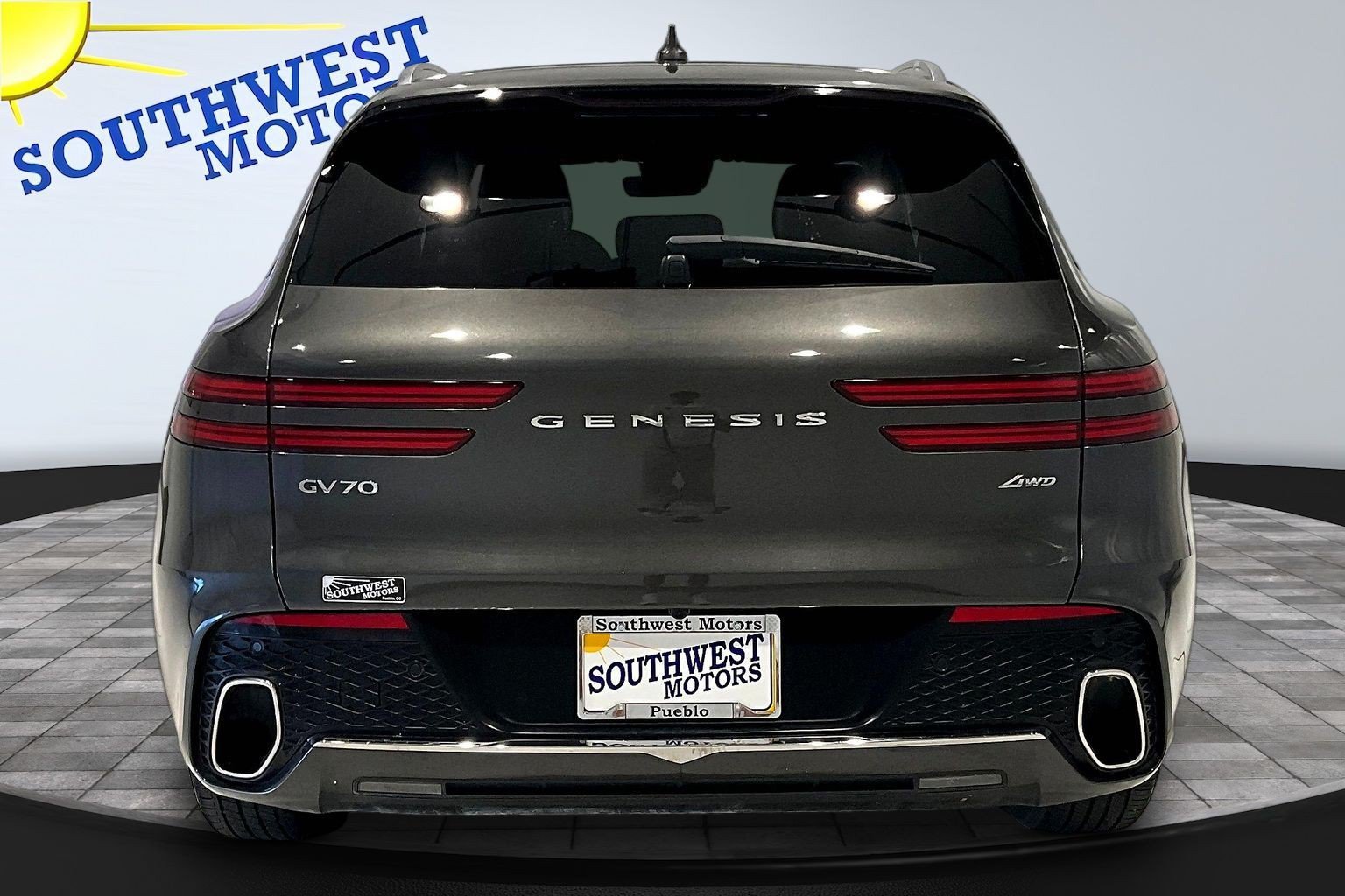Used 2025 Genesis GV70 2.5T AWD/4WD image 6