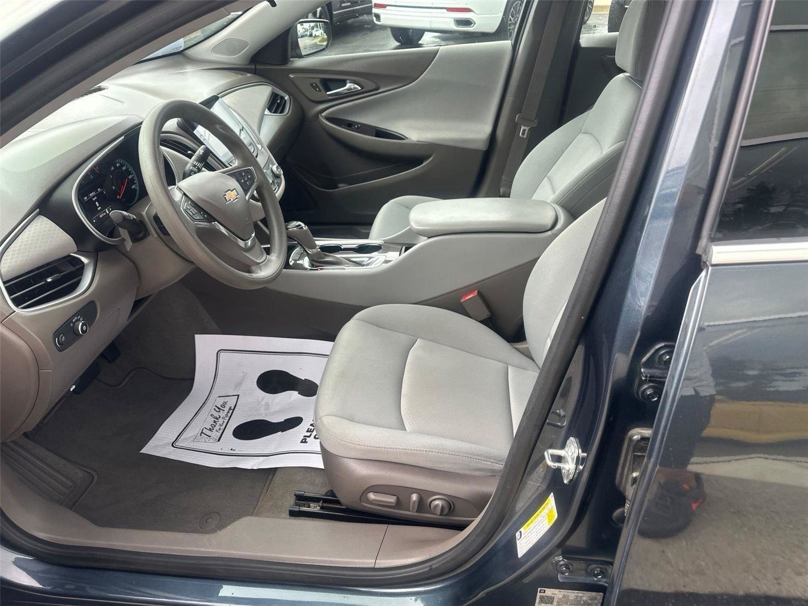 Used 2020 Chevrolet Malibu LS w/ Driver Confidence Package II FWD image 17