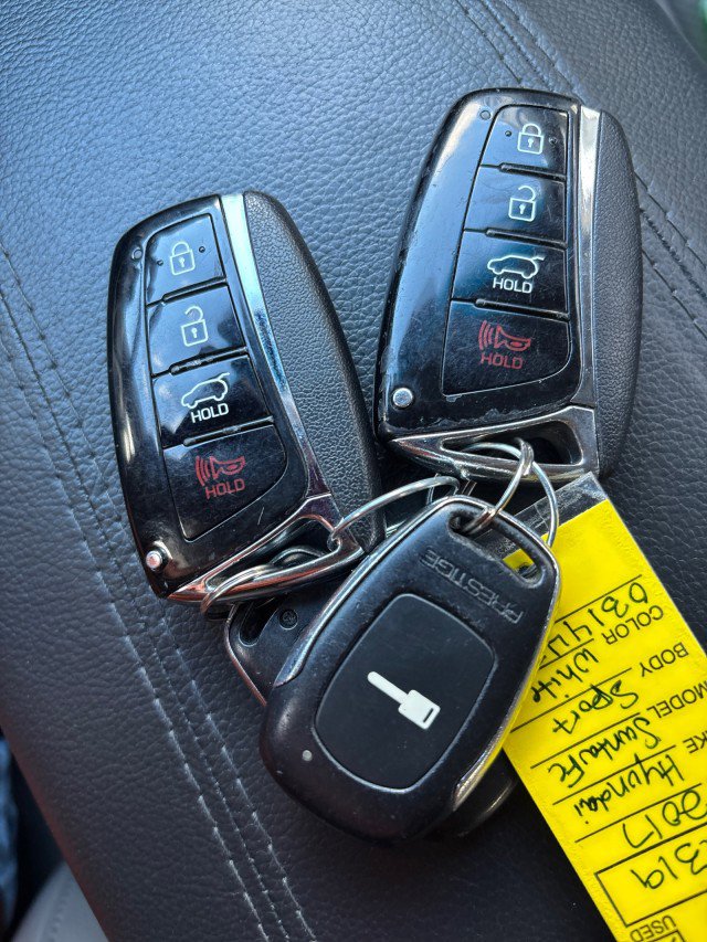 Used 2017 Hyundai Santa Fe Sport image 17