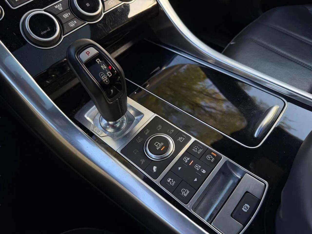 Used 2016 Land Rover Range Rover Sport Supercharged image 15