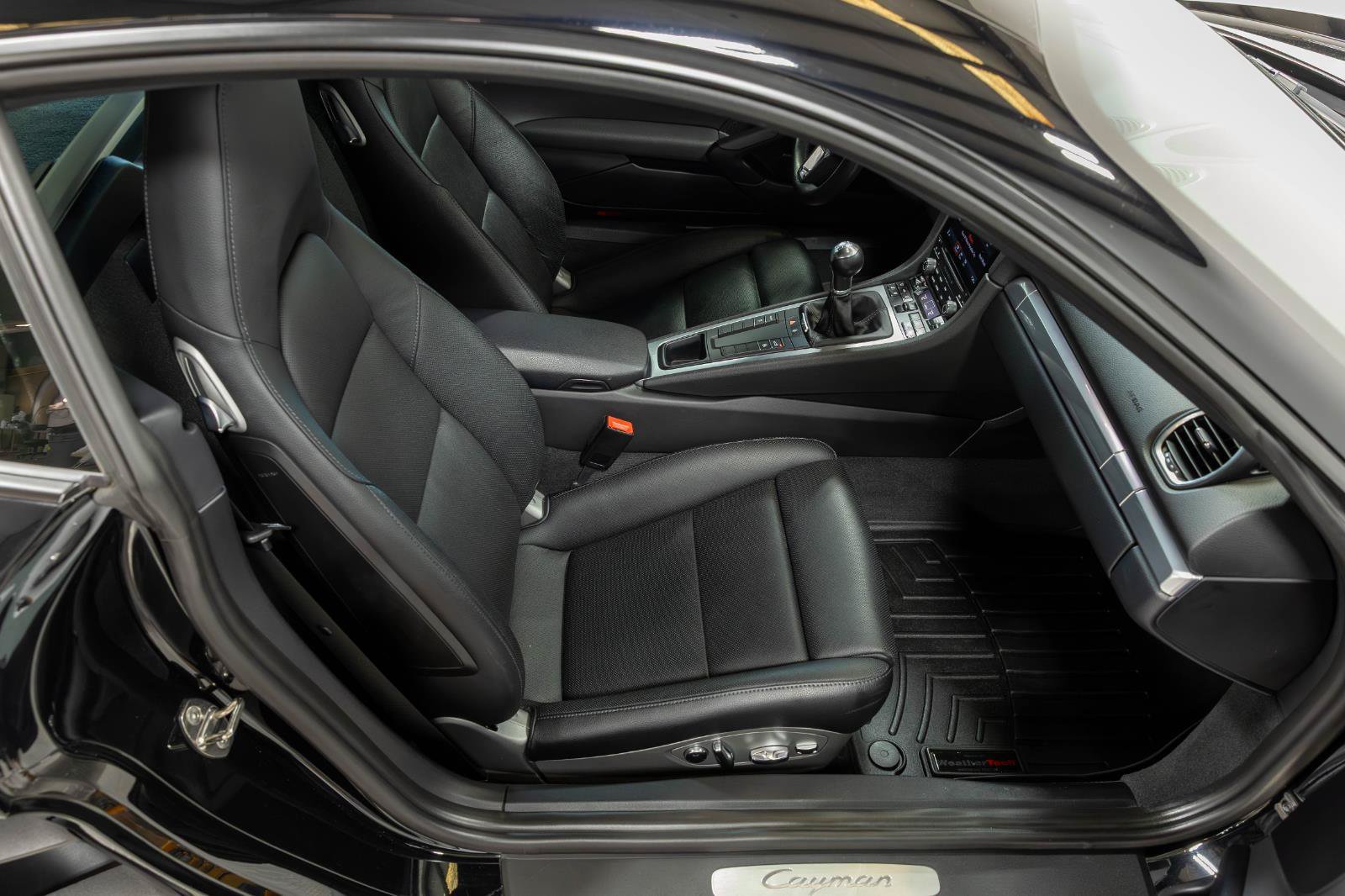 Used 2018 Porsche 718 Cayman RWD image 58