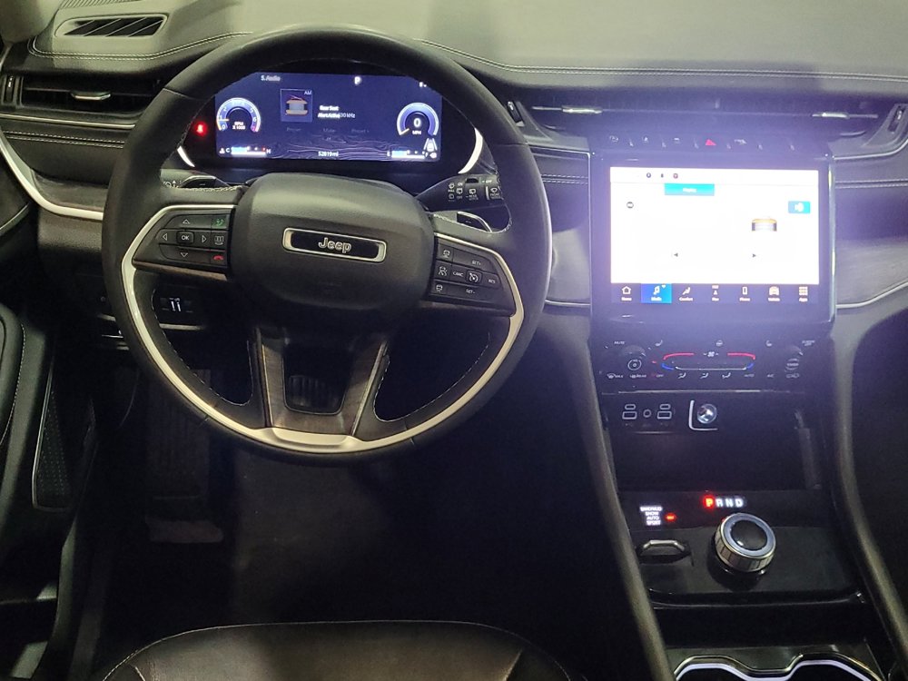 Used 2023 Jeep Grand Cherokee L Limited image 22
