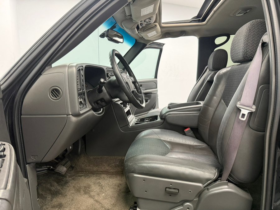 Used 2003 Chevrolet Avalanche 4x4 w/ Suspension Package, Off-Road image 36