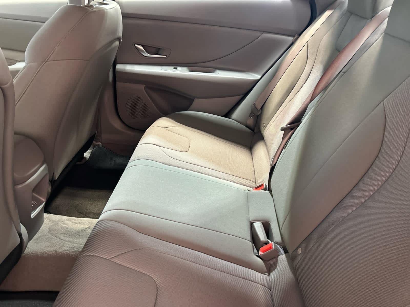 New 2026 Hyundai Elantra SE FWD image 5