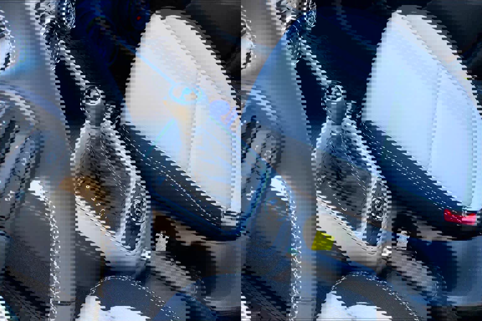 Certified 2025 Hyundai Venue SEL image 16