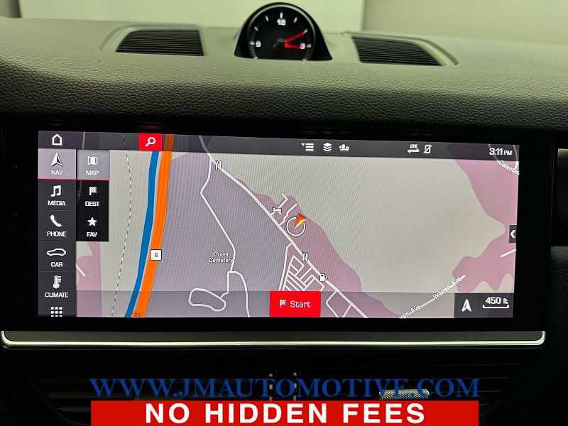 Used 2021 Porsche Cayenne image 24