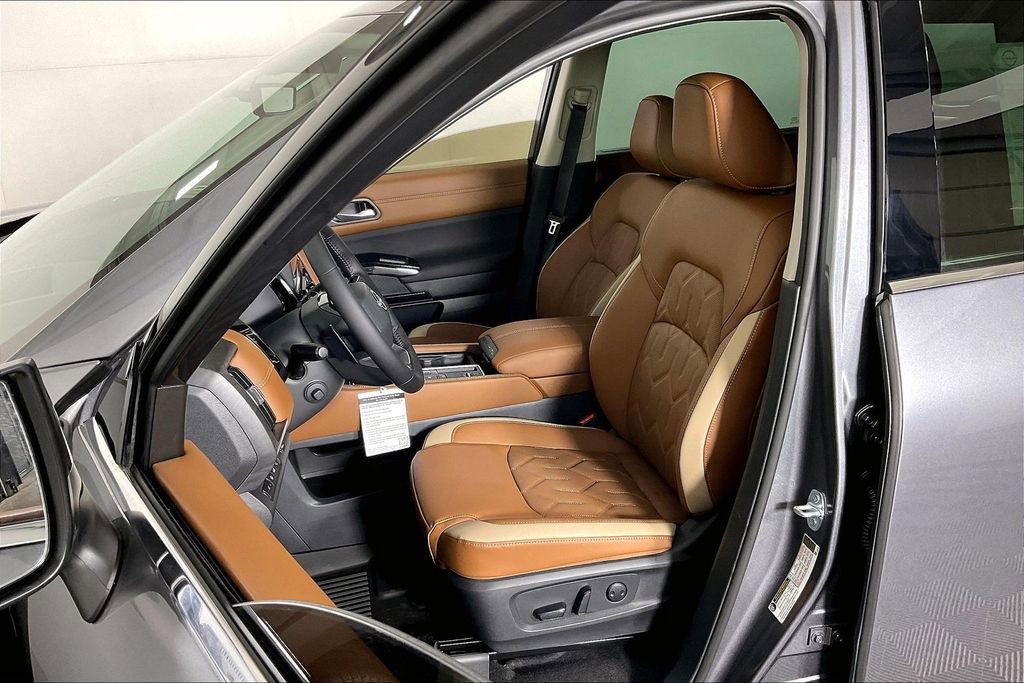 New 2026 Nissan Pathfinder Platinum w/ Accent Package FWD image 13