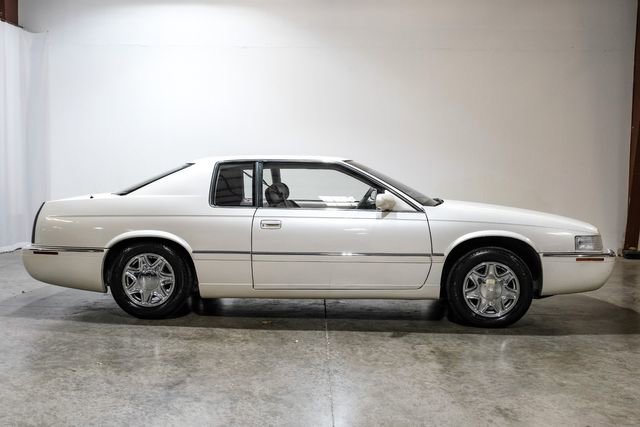 Used 2000 Cadillac Eldorado ESC w/ Comfort/Convenience Pkg FWD image 9