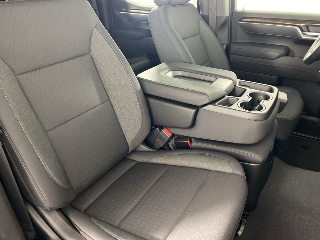 Used 2025 GMC Sierra 1500 Elevation image 27