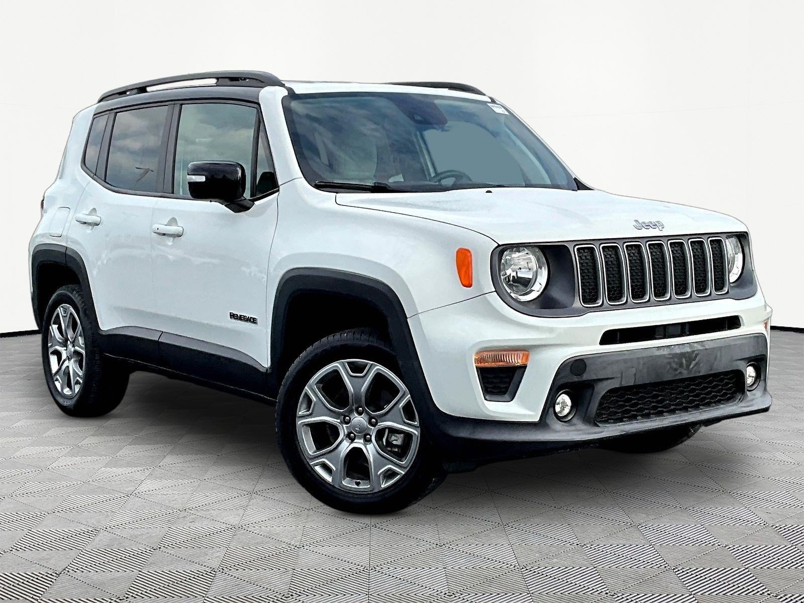 Used 2022 Jeep Renegade Limited AWD/4WD image 3