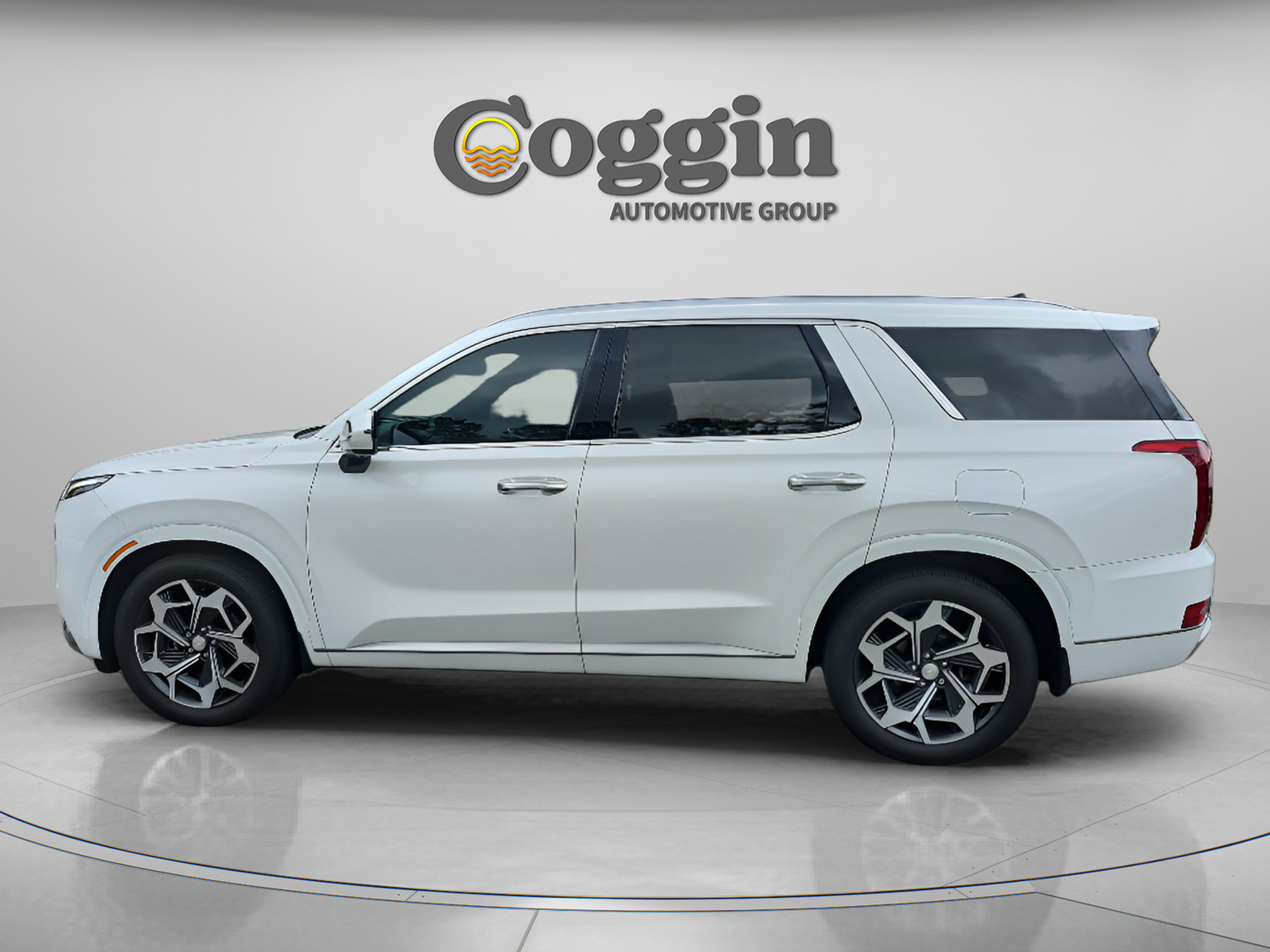 Used 2022 Hyundai Palisade Calligraphy FWD image 2