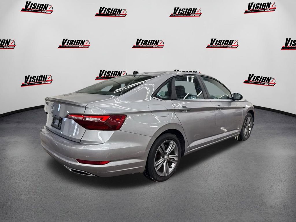 Used 2020 Volkswagen Jetta R-Line w/ R-Line Cold Weather Package image 5