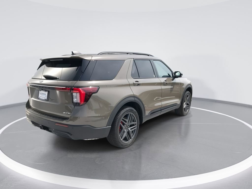New 2026 Ford Explorer ST-Line w/ ST-Line Street Pack AWD/4WD image 8