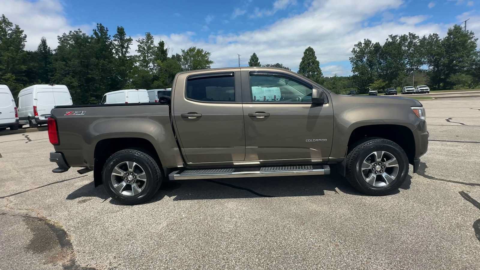 Used 2017 Chevrolet Colorado Z71 AWD/4WD image 9