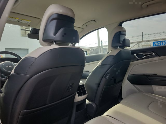 Used 2023 Kia Sportage EX FWD image 15