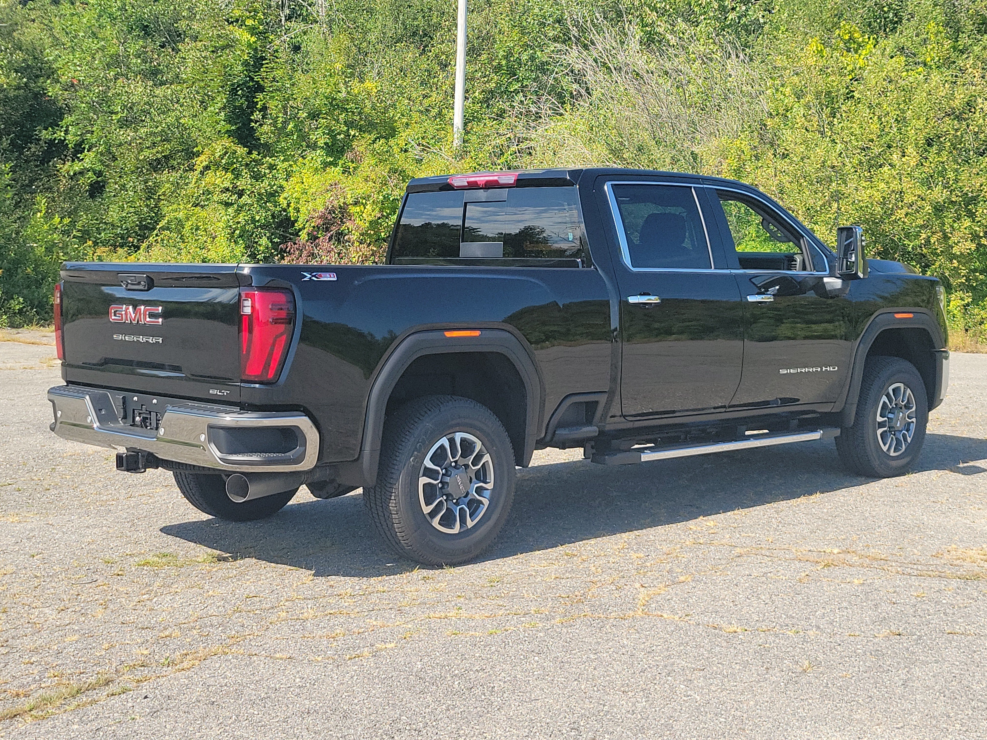 New 2026 GMC Sierra 3500 SLT w/ SLT Convenience Package AWD/4WD image 7