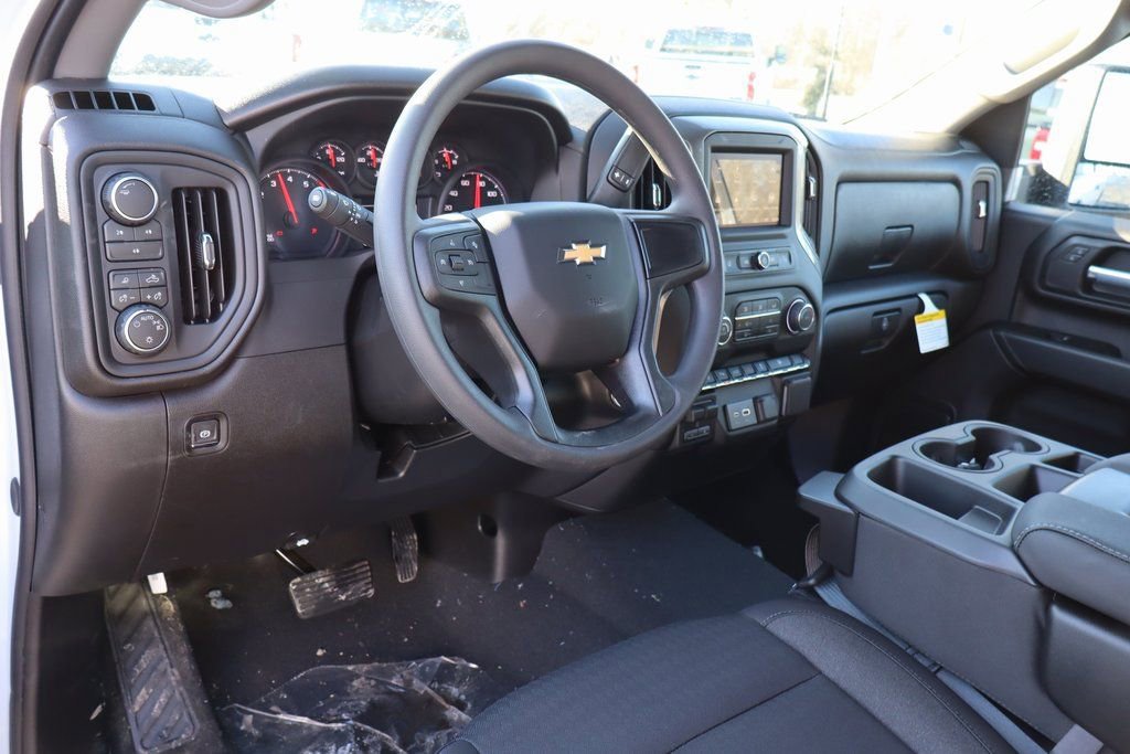New 2026 Chevrolet Silverado 2500 Custom w/ Custom Value Package image 6