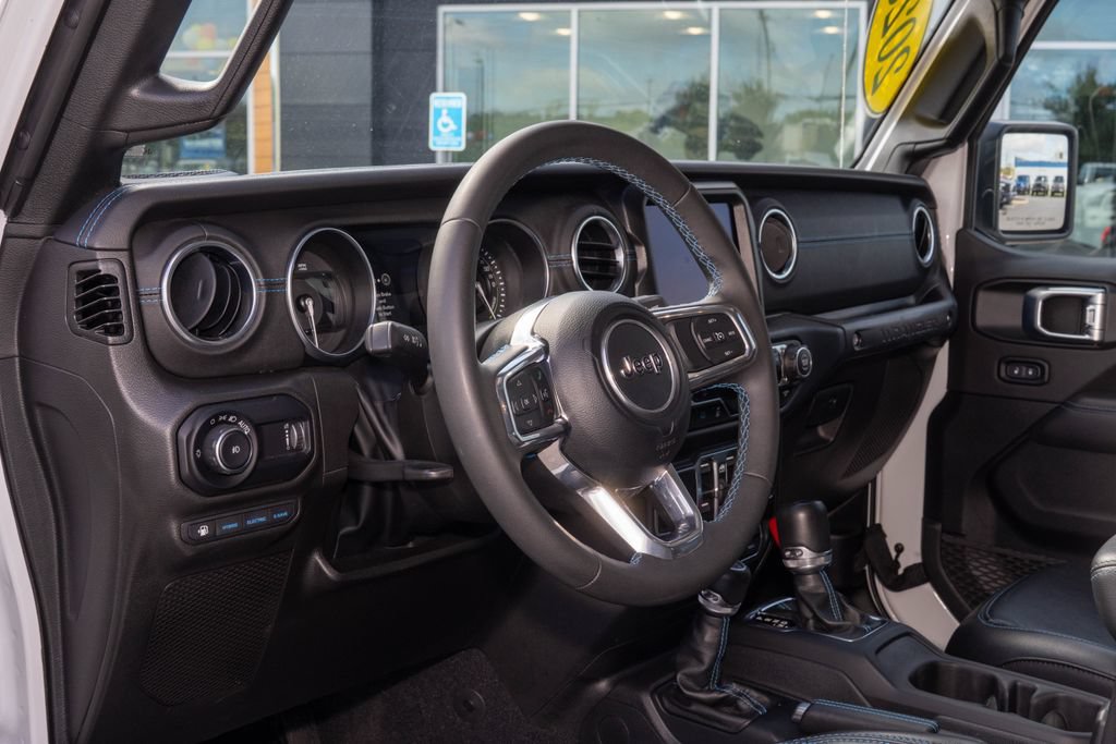 Used 2023 Jeep Wrangler Unlimited Rubicon 4xe AWD/4WD image 14