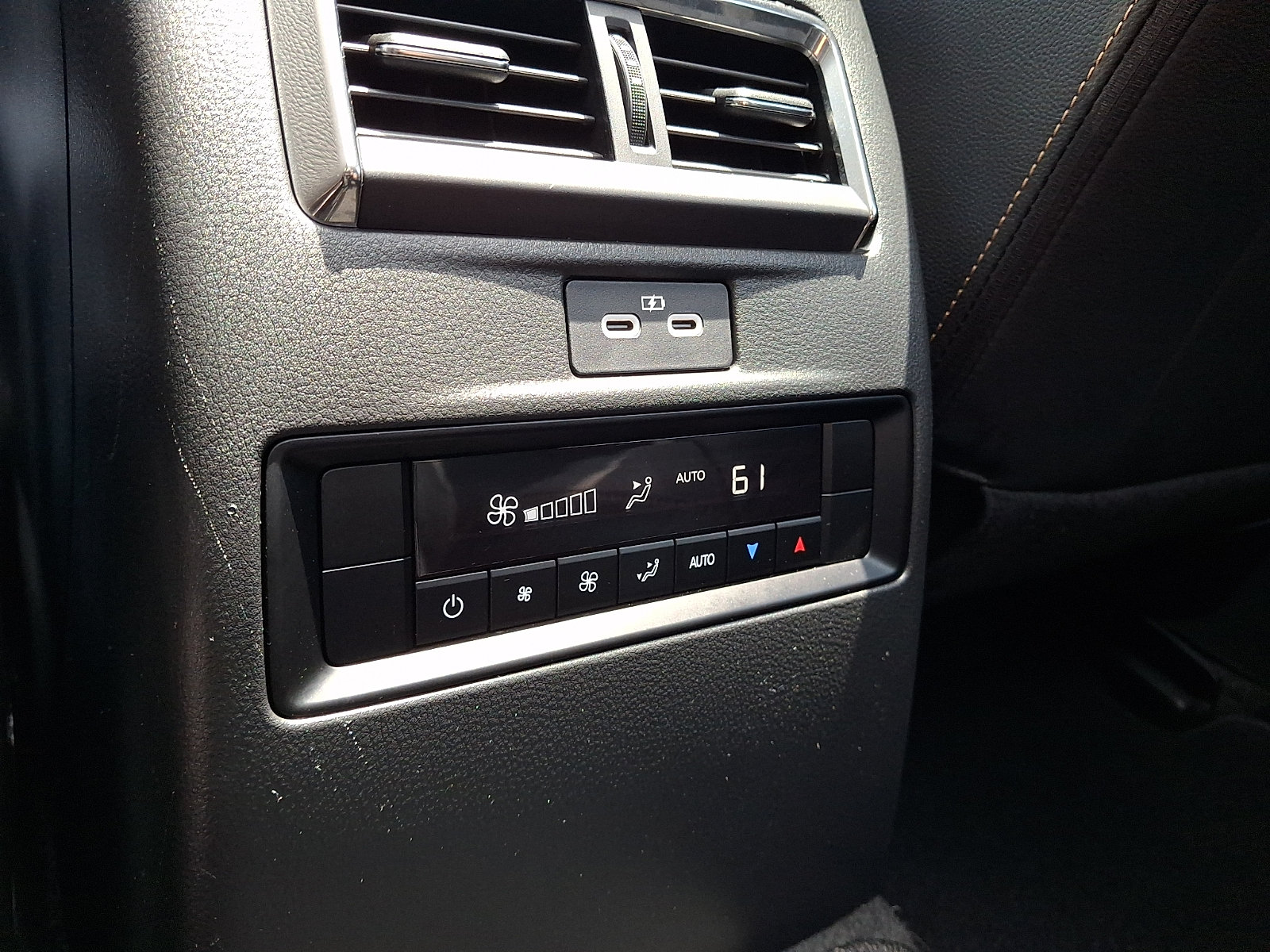 Used 2024 MAZDA CX-90 3.3 Turbo w/ Premium Package AWD/4WD image 11