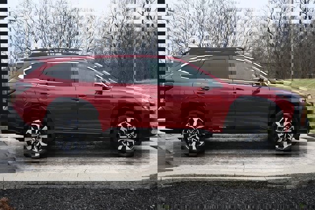 Used 2023 Subaru Outback Limited XT image 4