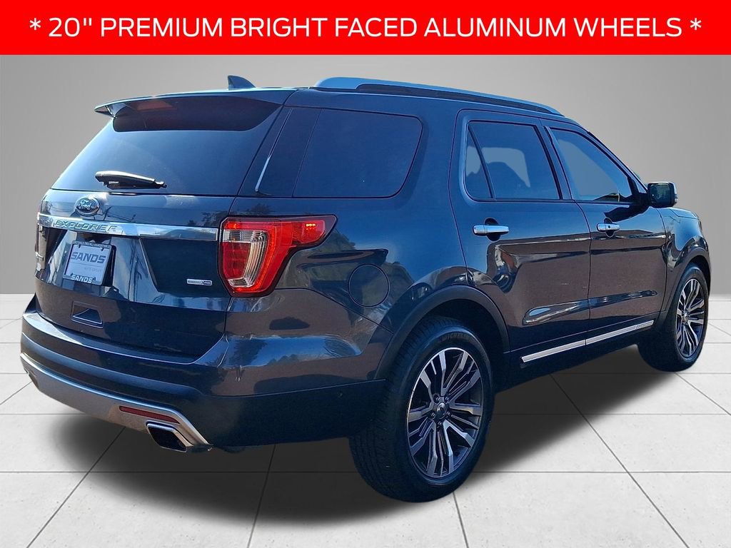 Used 2017 Ford Explorer Platinum image 4