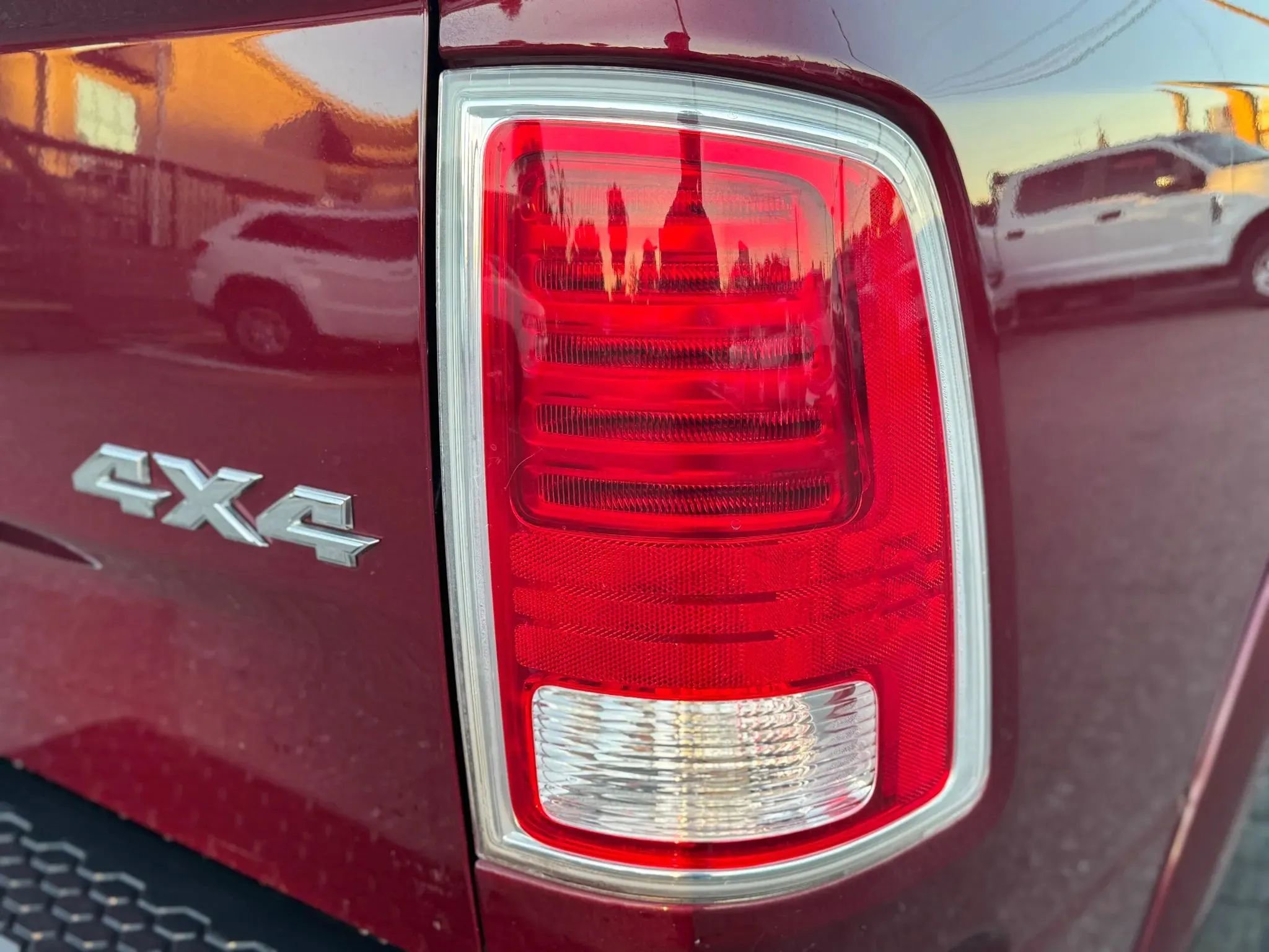 Used 2018 RAM 1500 Laramie Longhorn w/ Convenience Group AWD/4WD image 12