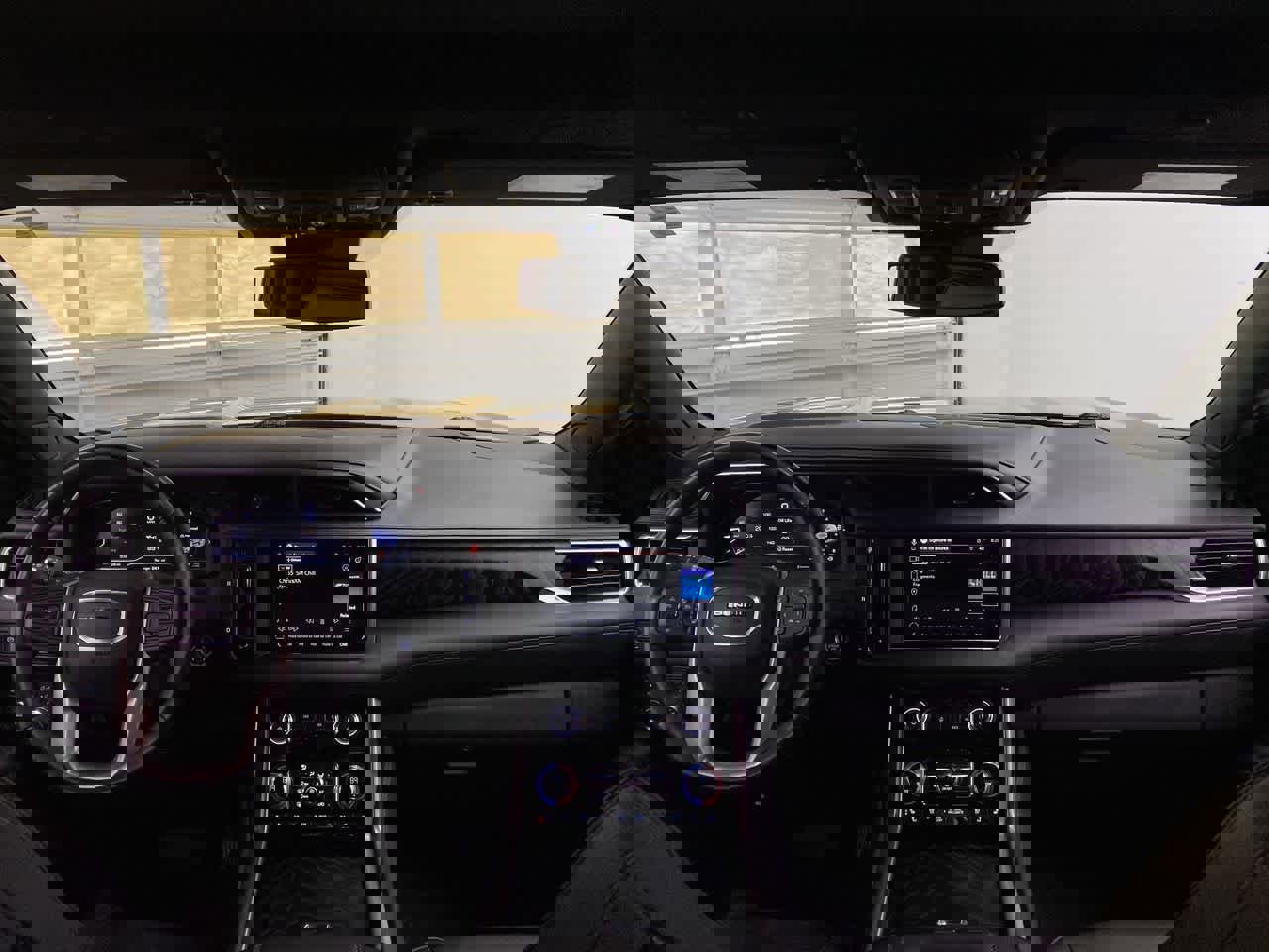 Used 2024 GMC Yukon Denali image 12