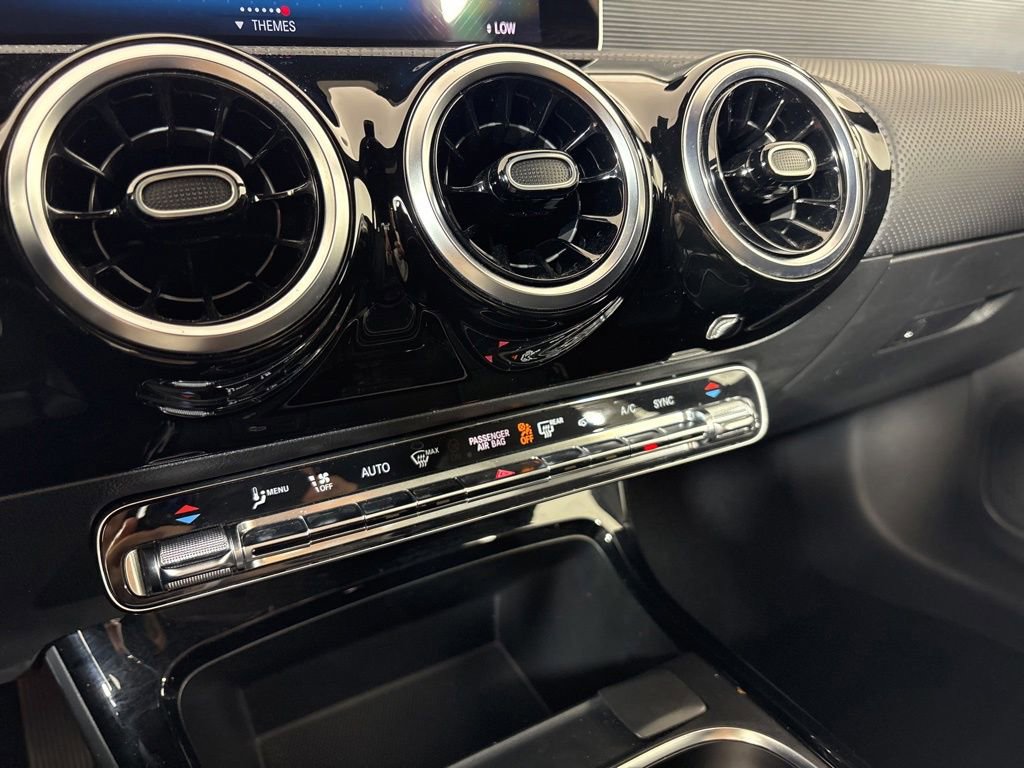 Used 2020 Mercedes-Benz CLA 250 4MATIC image 31
