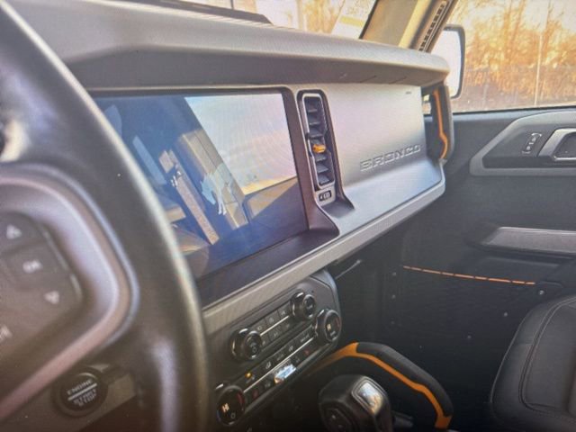 Used 2023 Ford Bronco Badlands image 6