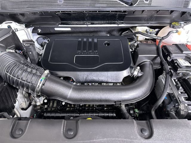 Used 2025 Chevrolet Blazer LT FWD image 31